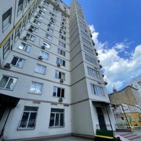 Продам двухкомнатную квартиру ЦЕНТР «климовский дом»