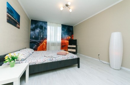 Подобово погодинно здам 1-к квартиру м Харківська вул Крушельницької