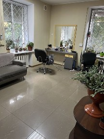 Оренда місця для манікюру чи інших бʼюті послуг