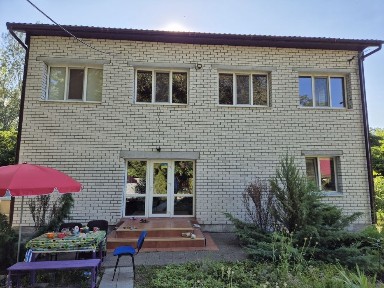 Будинок біля води перша лінія. Можливий продаж по сертифікату