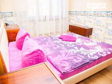 Здам подобово 2к квартиру на вул. Олександрівська 95 • ID 29505088