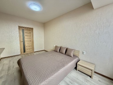 Продається 2-кімнатна квартира в новобудові провулок Миру ремонт/меблі