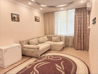 3-кімнатна сталінка з гаражем, вул. Миру