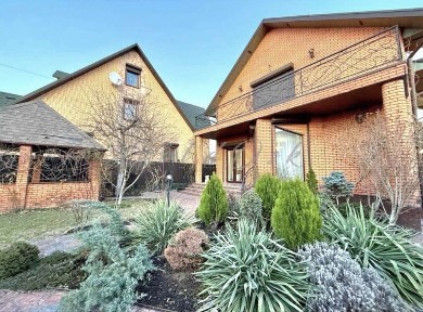 Оренда будинку 170кв. м, газове опалення. На березiДнiпра. Осокорки