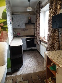 Сдам 1й этаж частного дома с отд. входом, для 1го парня, Гатное