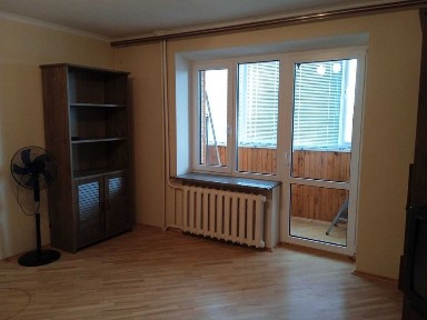 Продам 1-кімнатну квартиру в районі 