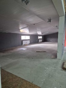 Оренда комерційного приміщення вільного призначення.