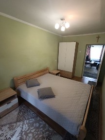 Здається 2х км квартира в центральній частині