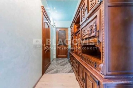 Продам 2-кім квартиру Золотоустівська 23 м. Вокзальна Університет