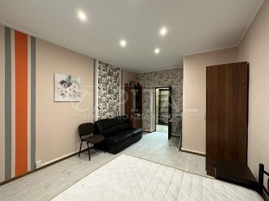 Продаж 3к квартири в центрі, 67м2 вул. Б. Хмельницького Шевченківський