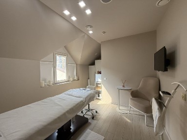 Здається кабінет / масаж, косметолог чи інше