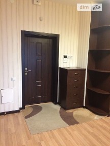 вулиця Генерала Шаповала, мікрорайон Солом'янка, район Солом'янський, Київ, метро Вокзальна, вул. Генерала Шаповала 2А • ID 33680600