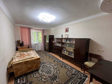 ‼️Алмазний‼️ 2к квартира з ремонтом, середній поверх, цегляний будинок