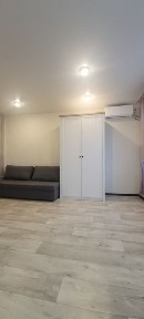 Сдам студию. С Ремонтом. Пр. Богдана Хмельницкого. Мелроуз.