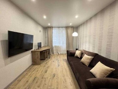 Продам 2к кв с ремонтом. Алексеевка, Людвига СвободыIN