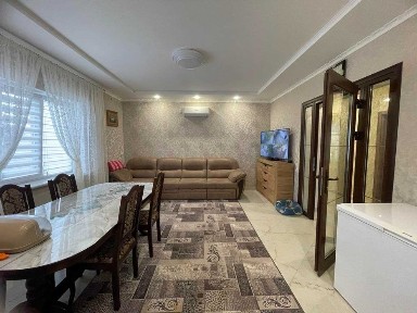 Продаю два добротних будинка на одній ділянці. Воскресенське