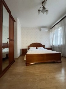 Сдам дом в Центре Днепра