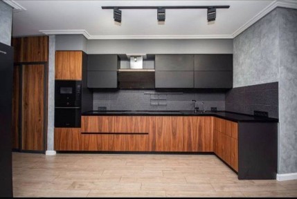 Дніпровська наб., 19 ПОВЕРХ Третій З РЕМОНТОМ