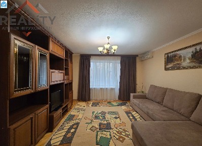 Дніпро, пр. О. Поля, Шнеєрсона 5г.