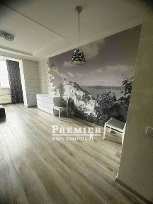 1-кімнатна квартира з дизайнерським ремонтом на вул. Грушевського