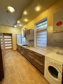 Продам частину будинку Центри