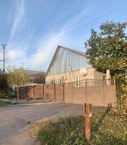 Продаж Будинок з гаражем