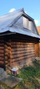 Гуцульський будинок на розбір ідеально збережений.