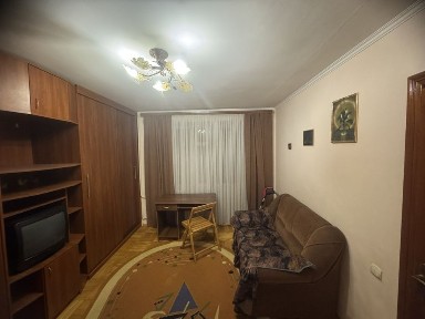 Оренда 1 км квартири на Дружбі