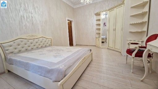 Дніпро, вул. Мечнікова 14