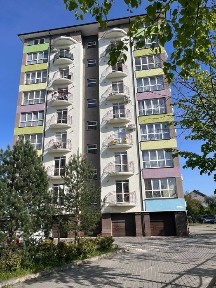 Велика 3 кімнатна квартира у Калиновій Слободі