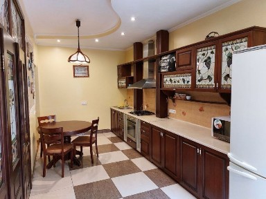 Здається квартира на довготривалу оренду в районі стрийського парку