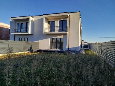 Продаж котеджу поряд з лісом Лапаївка