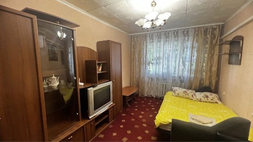 Затишна 2 к квартира біля центру