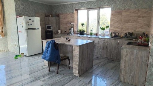 Оренда частини будинку в Гатне