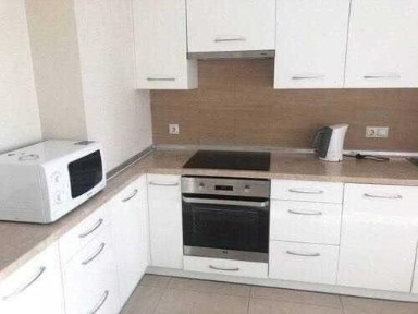 Двокімнатна роздільна. Феодосійська 3В. метро Деміївська 5 хв