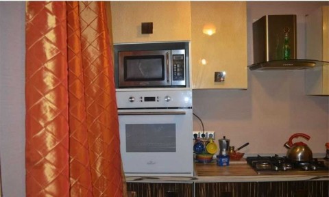 Киев, Братская ул., 10