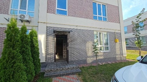 село Гора - закрите містечко, котеджного типу. Є ВІДЕООГЛЯД