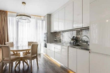 3к з дизайнерським ремонтом 70кв в ЖК <a href='/newbuilding/4751/view/zk-slavutic'>Славутич</a> Зарічна Осокорки