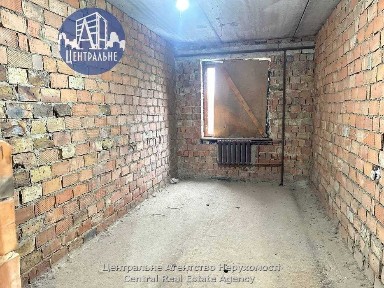 Оренда цілого 3 поверху в будинку комерційного призначення