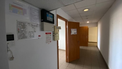 Оренда офісних приміщень 10 каб, разом 310 м2 у БЦ в Чернівцях