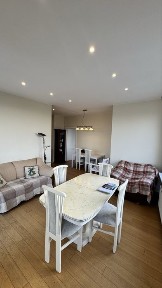 Сдам трехкомнатную в центре