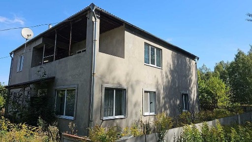 Будинок під лісом - корисно для здоров'я! Є ВІДЕООГЛЯД.