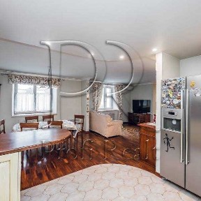 Киев, Драгоманова ул., 17