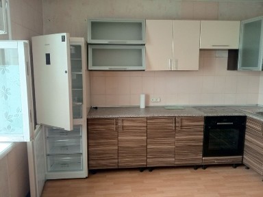 Здається чудова 1 кімната на Довженка.