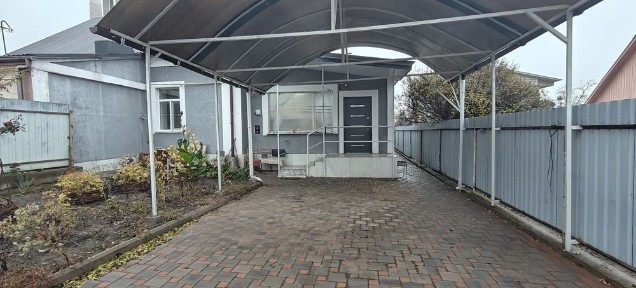 Здам частину будинку з ремонтом