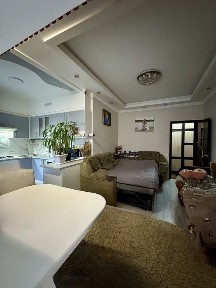 Продаж 2х кім. кв 4/4 центр