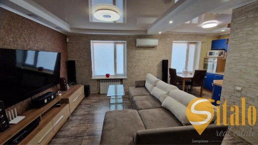 Продаж 3к. кв. по вул. Василя Сергієнка (035)