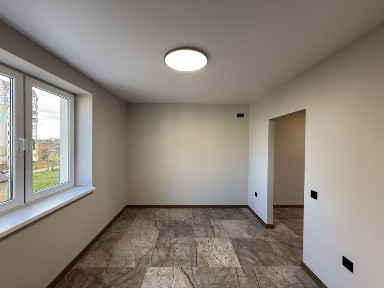 Продам 1к квартиру у новобудові з ремонтом.