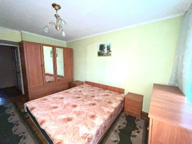 Оренда 2-кімнатної квартири по вул. Лесіва