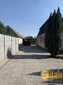 Затишний будинок на Димитрова (045)